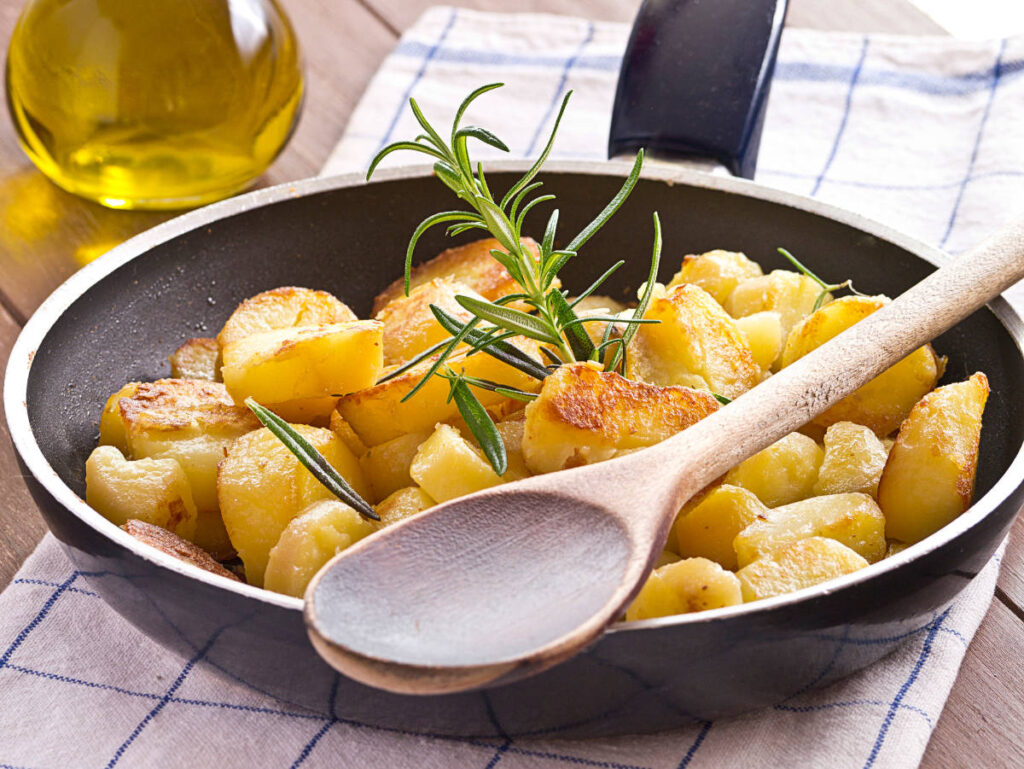 Bratkartoffeln vorher kochen, oder nicht? Die verblüffende Antwort