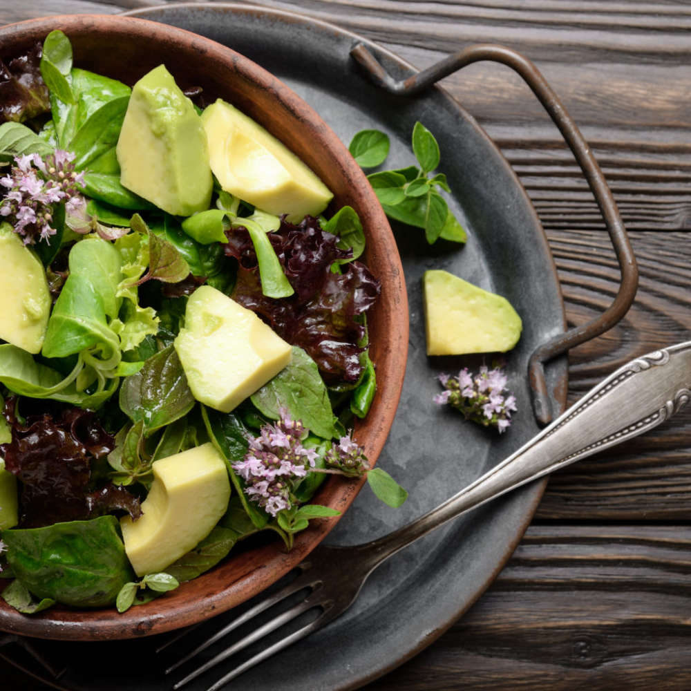 Feldsalat mit Avocado