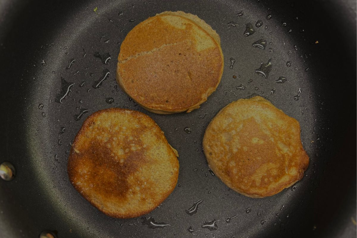 Low Carb Protein Pancakes ausbacken